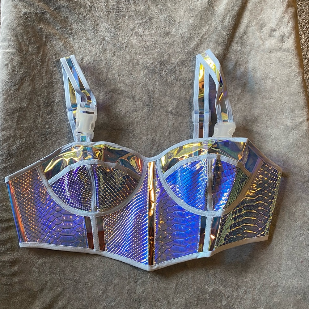 Iheartraves top